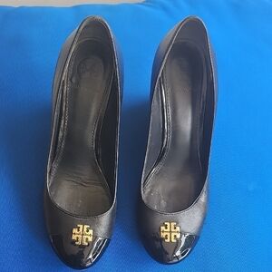 Tory Burch Black and Gold Leather Heels with Timeless Design